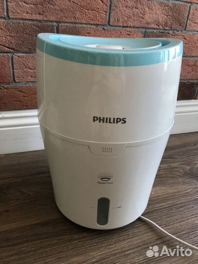 Увлажнитель воздуха Philips с 3 фильтрами