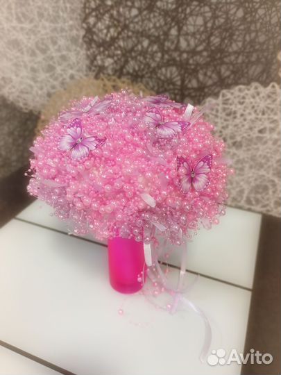 Букет из бусин