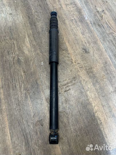 Renault sandero задний амортизатор