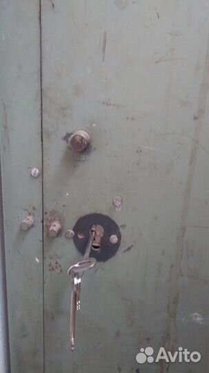 Продам сейф размером 70*50*40