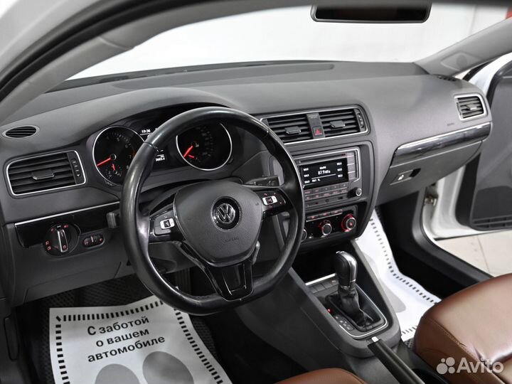 Volkswagen Jetta, 2016