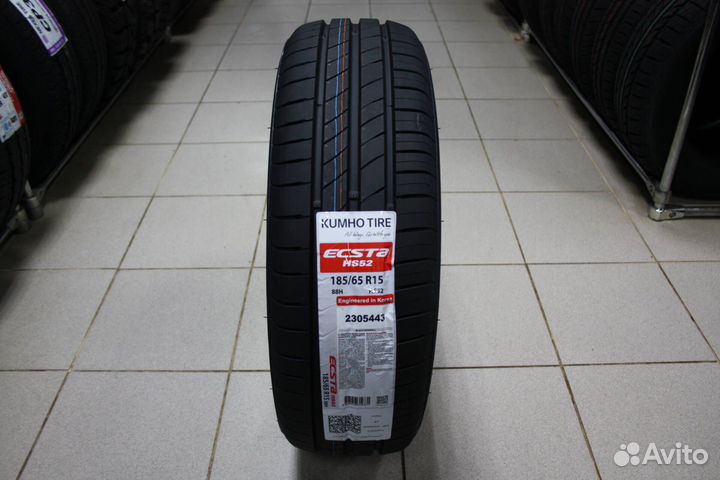 Кумхо экста hs52 отзывы. Kumho Ecsta hs52. Kumho Ecsta hs52 215/50 r17. Kumho Ecsta hs52 185/65 r15. Kumho Ecsta hs52 215/60 r17.