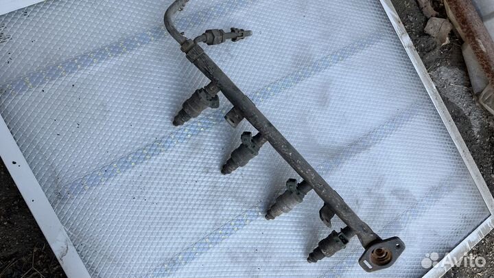 Daewoo Nexia 1.5 форсунка топливная рампа