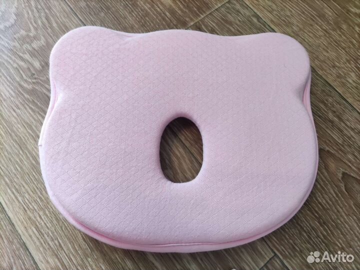 Подушка анатомическая для новорожденных с наволочк