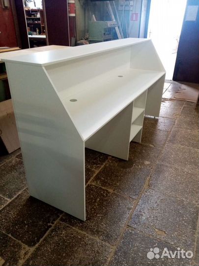 Стойка ресепшн на 2 рабочих места, новая