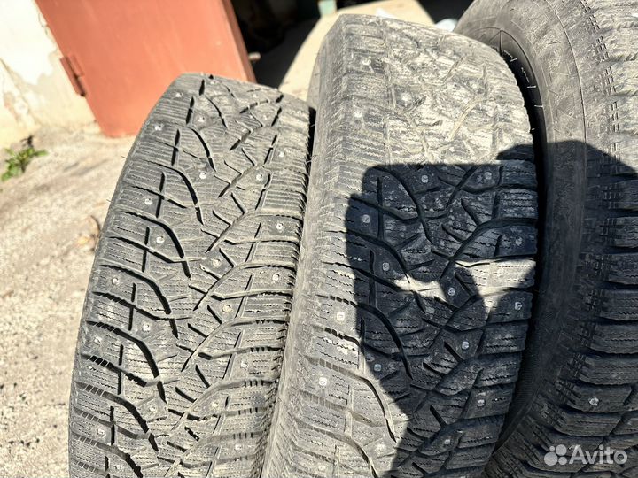 Bridgestone Blizzak Spike-02 185/65 R15 88T