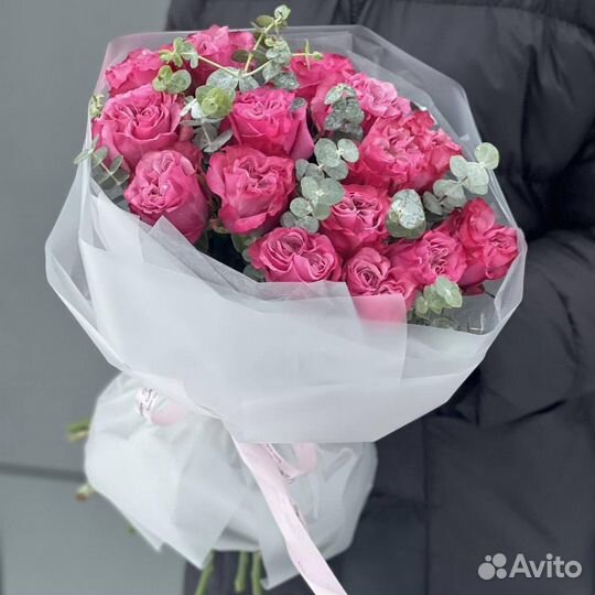 Букет пион овидных роз