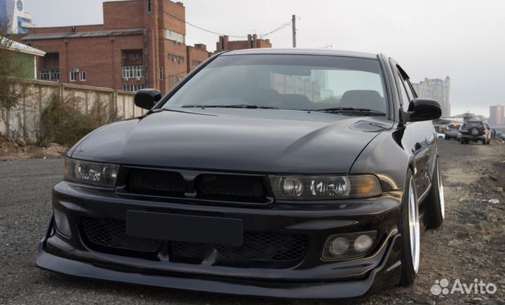 Накладка на передний бампер Mitsubishi Galant 8