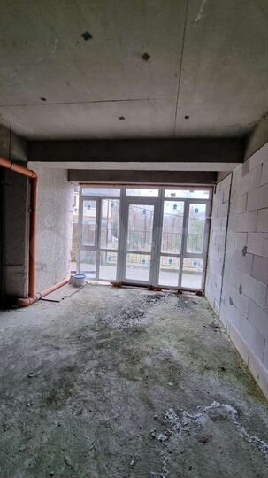 Комната 90 м² в 1-к., 1/5 эт.