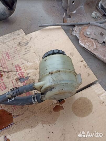 Бачок гур Daihatsu Terios