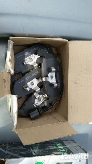 Тормозные колодки Lpr 05p692 и LPR 05730