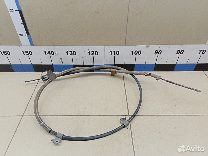 Трос стояночного тормоза правый RAV 4 2013