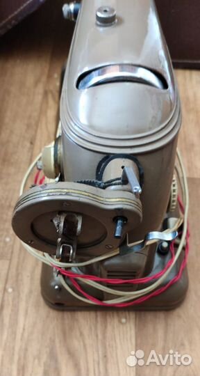 Электрическая швейная машинка Тула. Модель 1