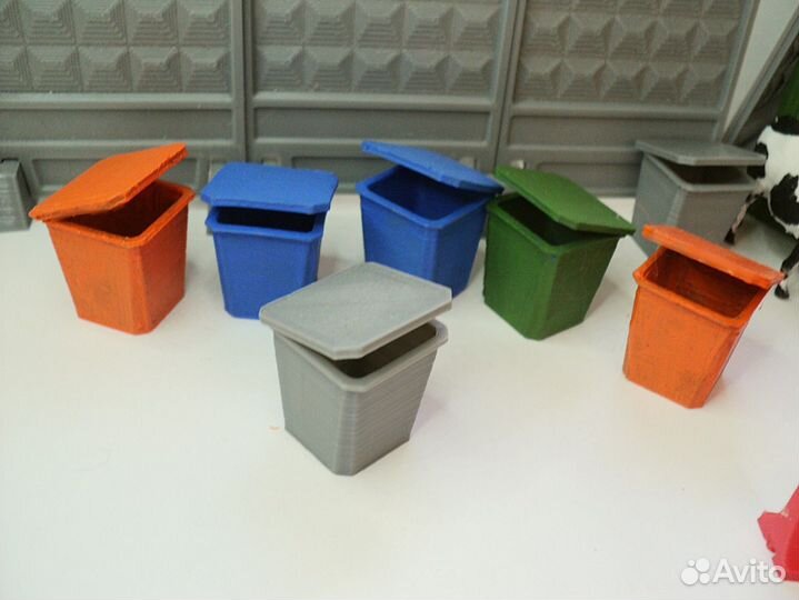Модели мусорных баков 1:43 и др., барьеры, ящики