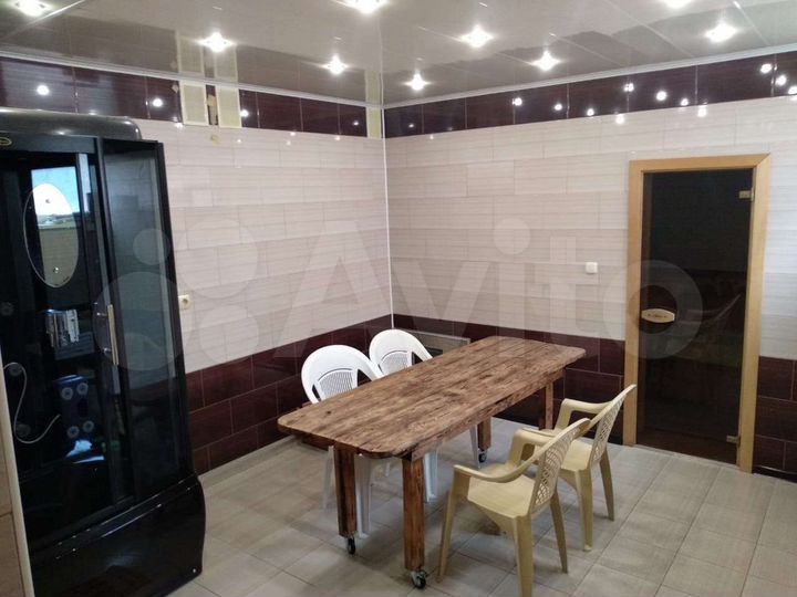 Дом 330 м² на участке 9 сот.