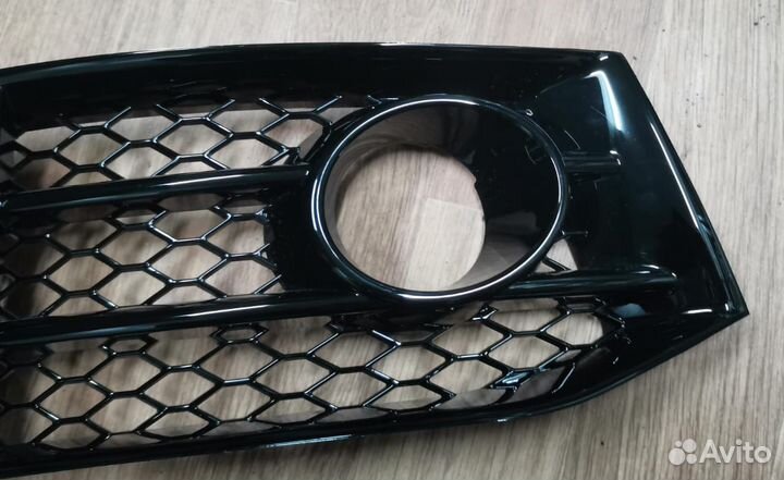 Audi rs5 8T решетка бампера правая новая