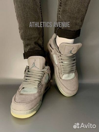 Nike Air Jordan 4 retro kaws