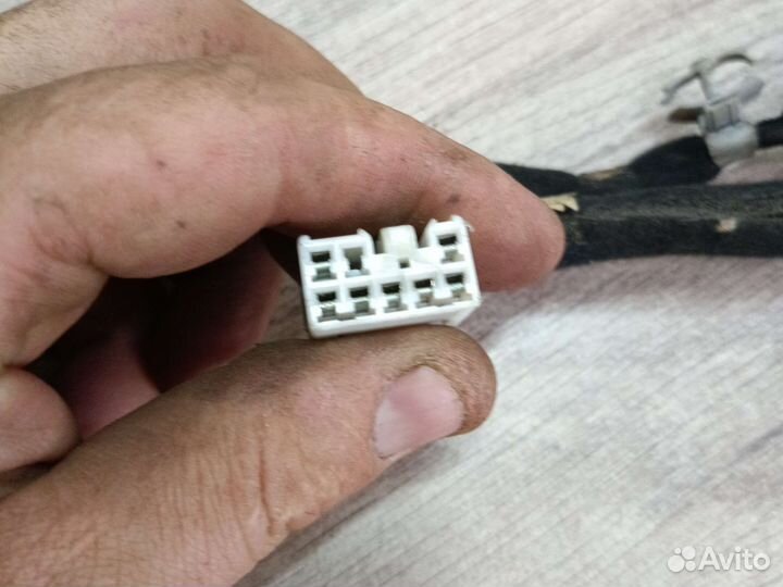 Проводка задней правой двери kia Rio 1 2000-2005