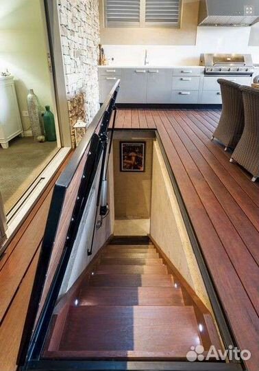 Напольный люк в подвал