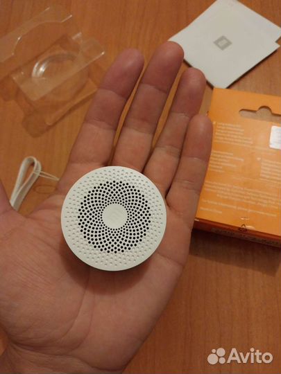 Портативная колонка Mi Compact Speaker 2