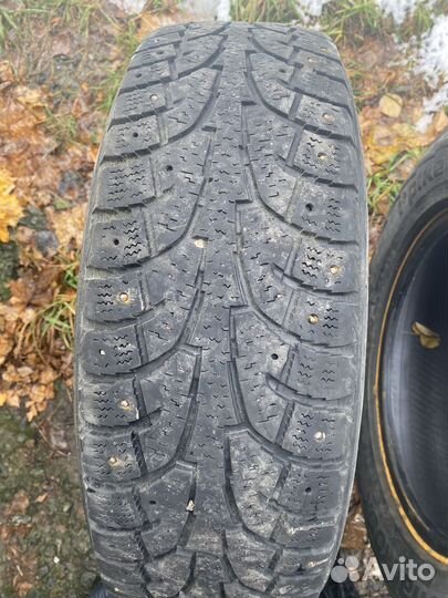 Зимняя резина 215/70R16 (шипованная) бу