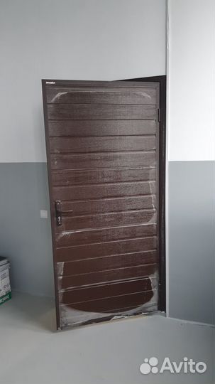 Дверь гаражная