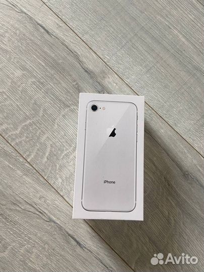 iPhone 8, 64 ГБ