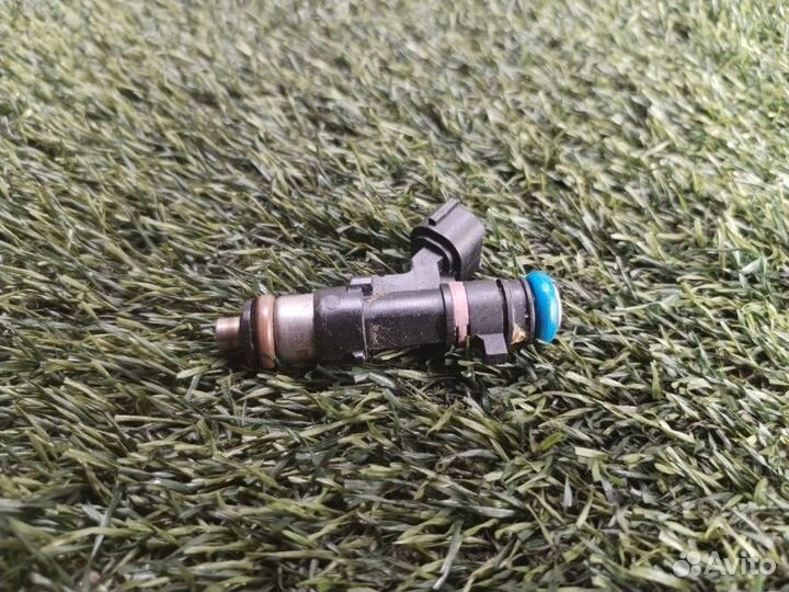 Форсунка топливная Nissan Pathfinder R51 VQ40DE