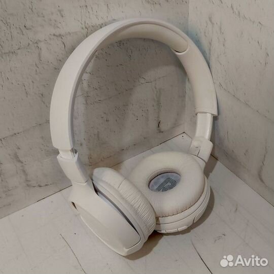 Беспроводные наушники JBL Tune 520BT