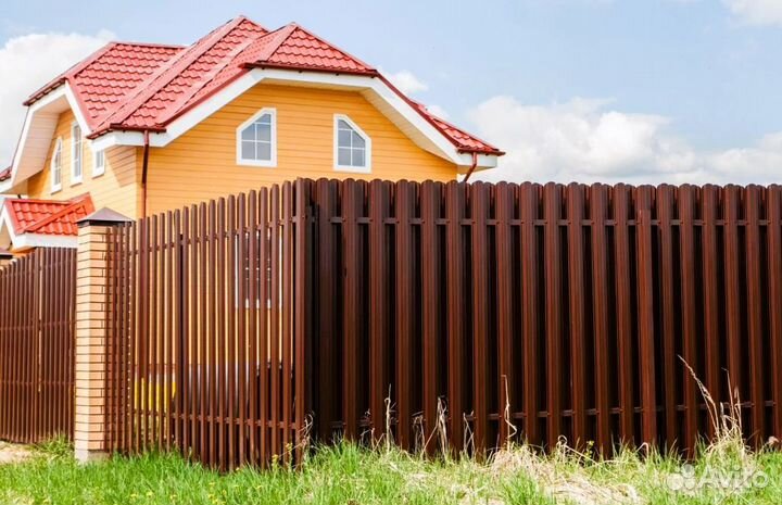 Забор из евроштакетника качественно под ключ