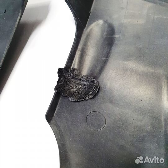 Нижний плуг kawasaki ZX6R, б/у