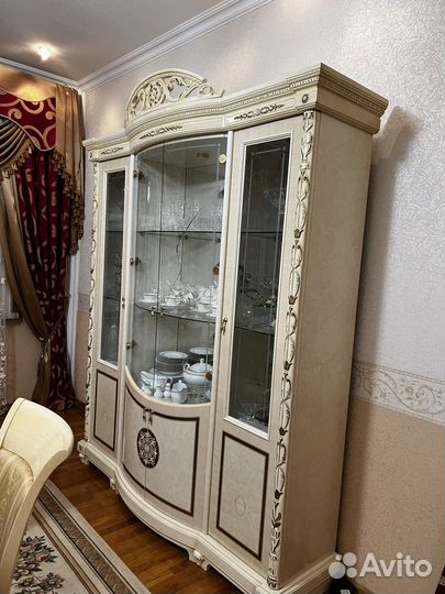 Продается гостинная мебель