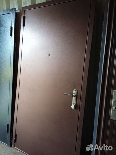 Дверь входная металлическая