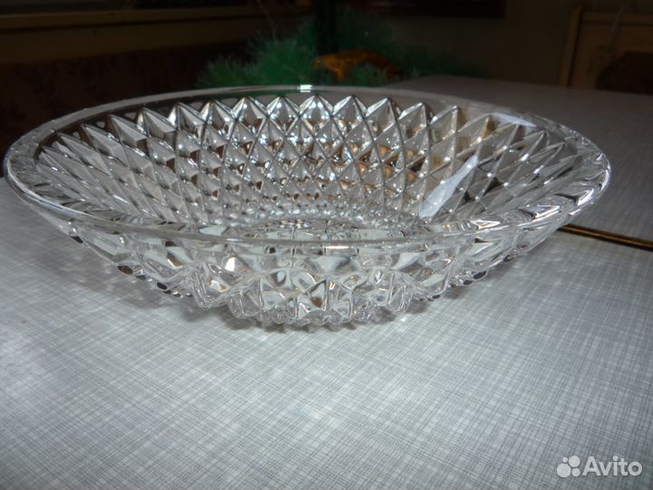 Хрустальная конфетница