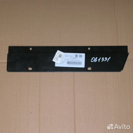 Панель подножки задняя правая маз