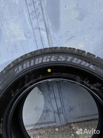Bridgestone Blizzak Revo GZ 215/65 R16