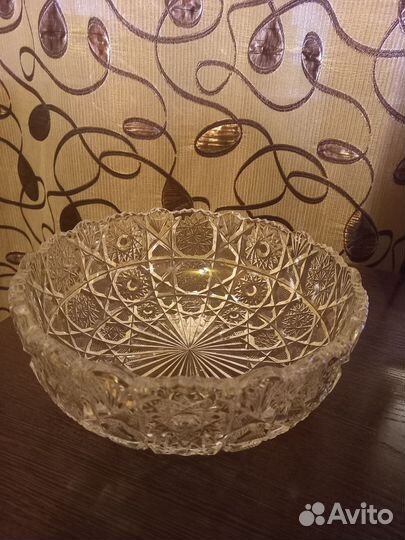 Большая хрустальная ваза для фруктов