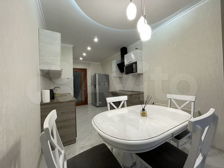 2-к. квартира, 70 м², 12/14 эт.
