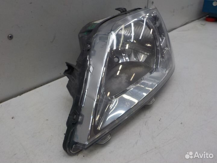 Фара левая Renault Logan 2005