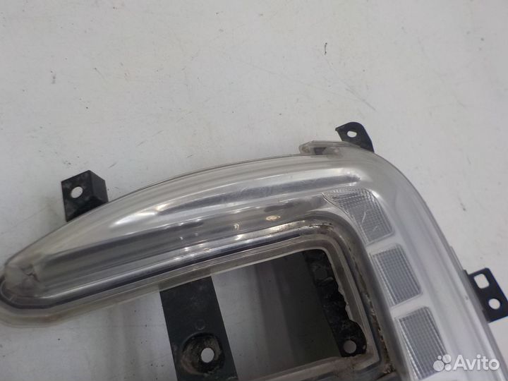 Ходовой огонь левый Renault Kaptur 2016