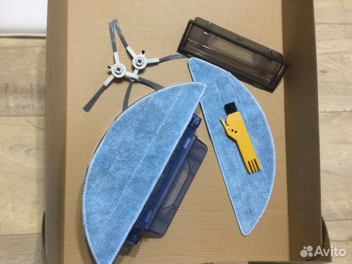 Пылесос WI-FI - робот redmond RV-R650S б/у