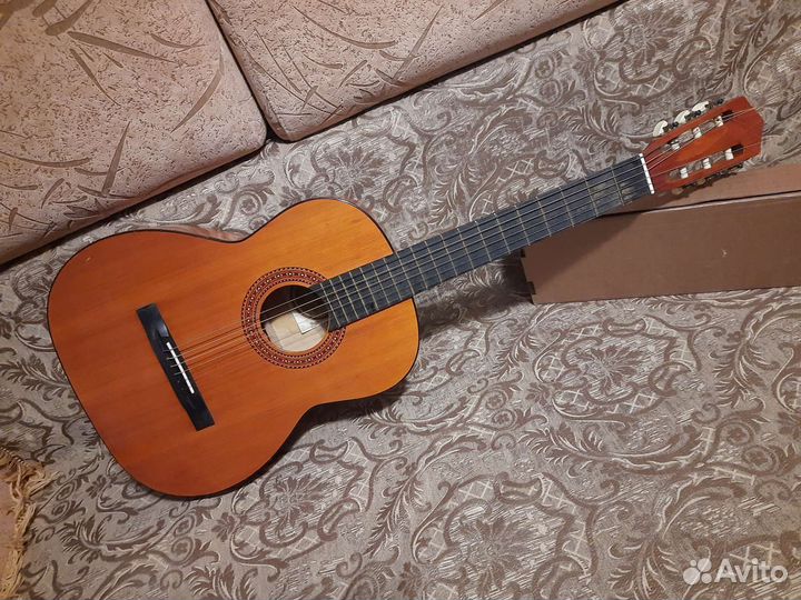 Гитара Cremona классическая 6-струнная