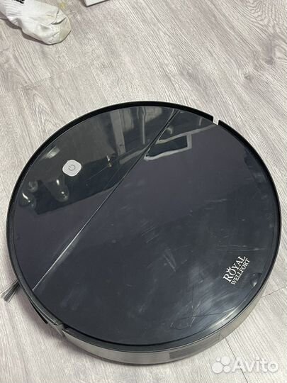 Робот пылесос royal