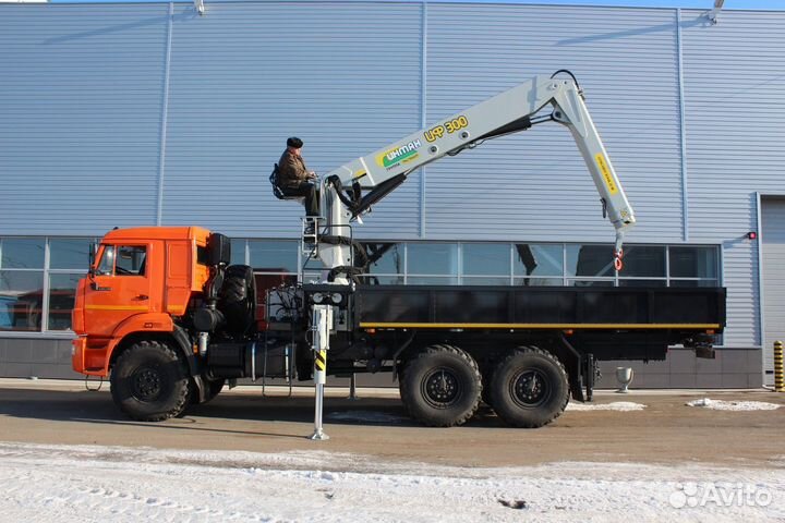 Требуется водитель кму категории 