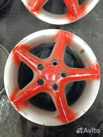 Диски литые R15 5/114.3 7j Dia67.1 ET-38