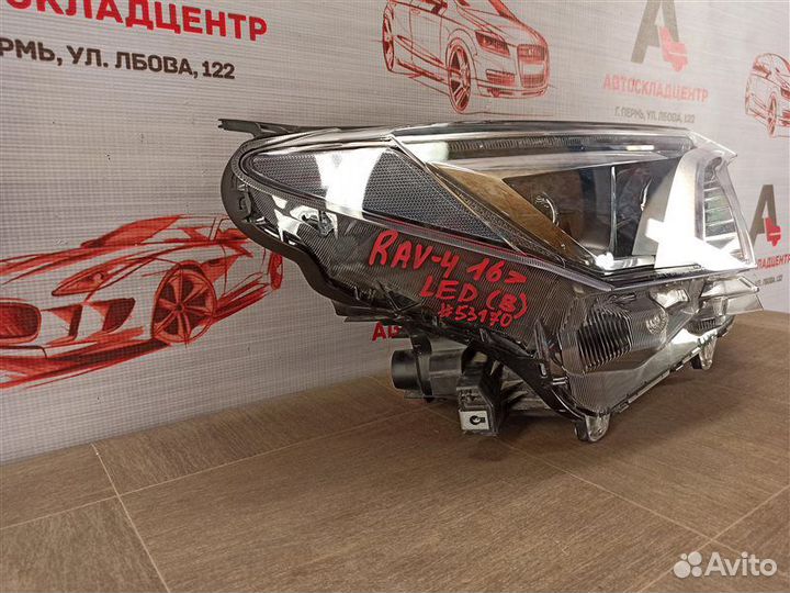 Фара правая Toyota Rav 4 (2015-2019) LED