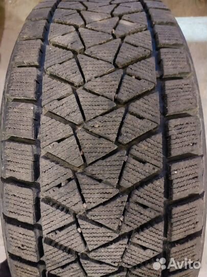 Bridgestone Blizzak DM-V2 245/60 R18 105S