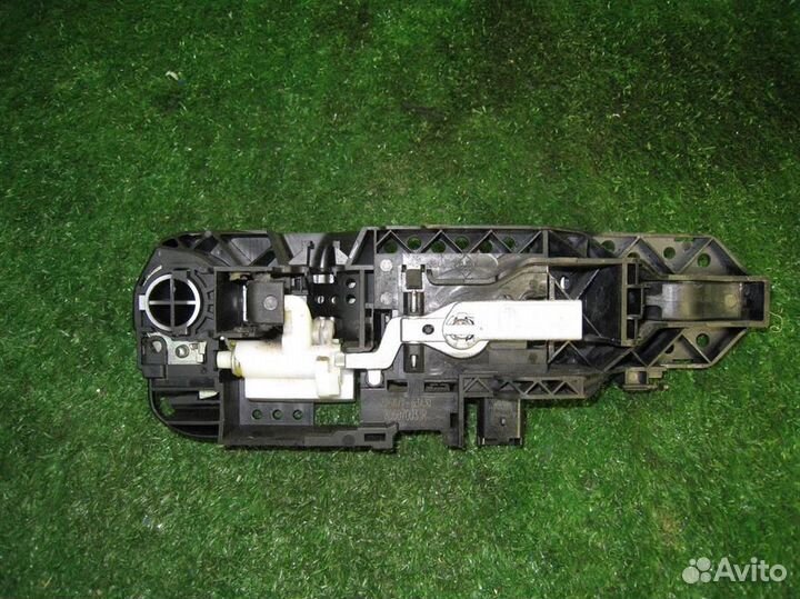 Ручка наружная двери задней левой Renault Megane