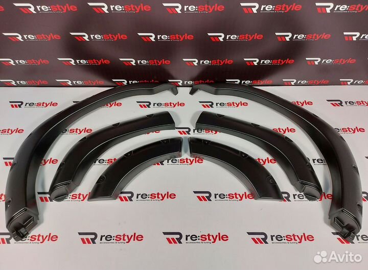 Фендера Toyota Land Cruiser 80 U1206