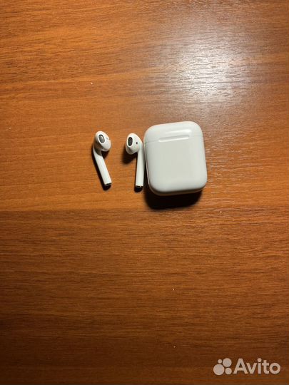 Airpods первого поколения A1523
